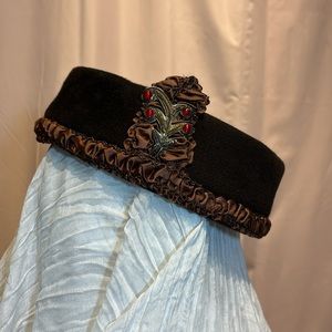 🤎Vintage Brown/Gold Genuine “Velour” Ladies Hat